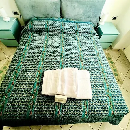 Pascoli 12 - アパート